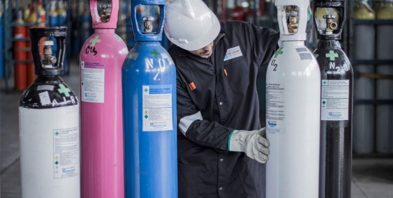 El Gobierno fijó el precio del oxígeno e intimó a las empresas a incrementar su producción