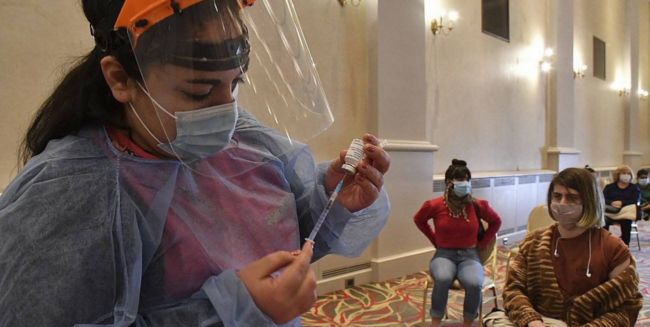 Confirmaron 426 fallecidos y 15.077 nuevos casos de Covid-19 en Argentina