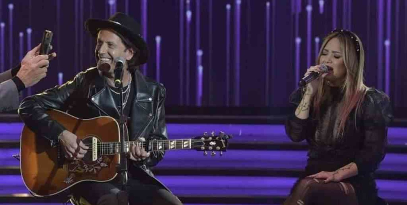 Coti Sorokin cantó junto a Karina La Princesita y le dedicó una canción a Chano Charpentier