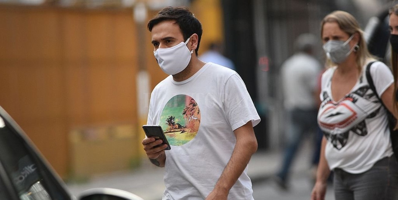 Tenga o no síntomas, ¿cuándo una persona con coronavirus deja de ser contagiosa?