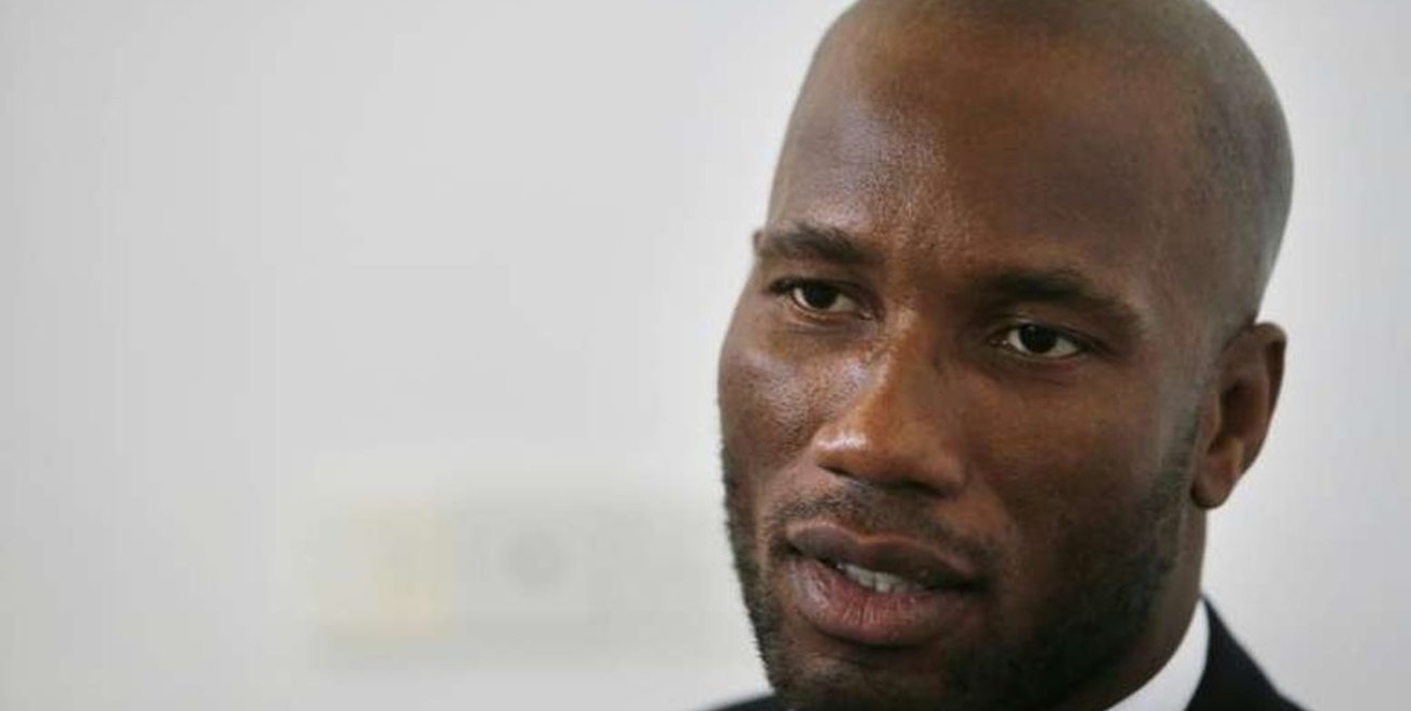Didier Drogba se separó después de 30 años a raíz de un video en una cama con otra mujer