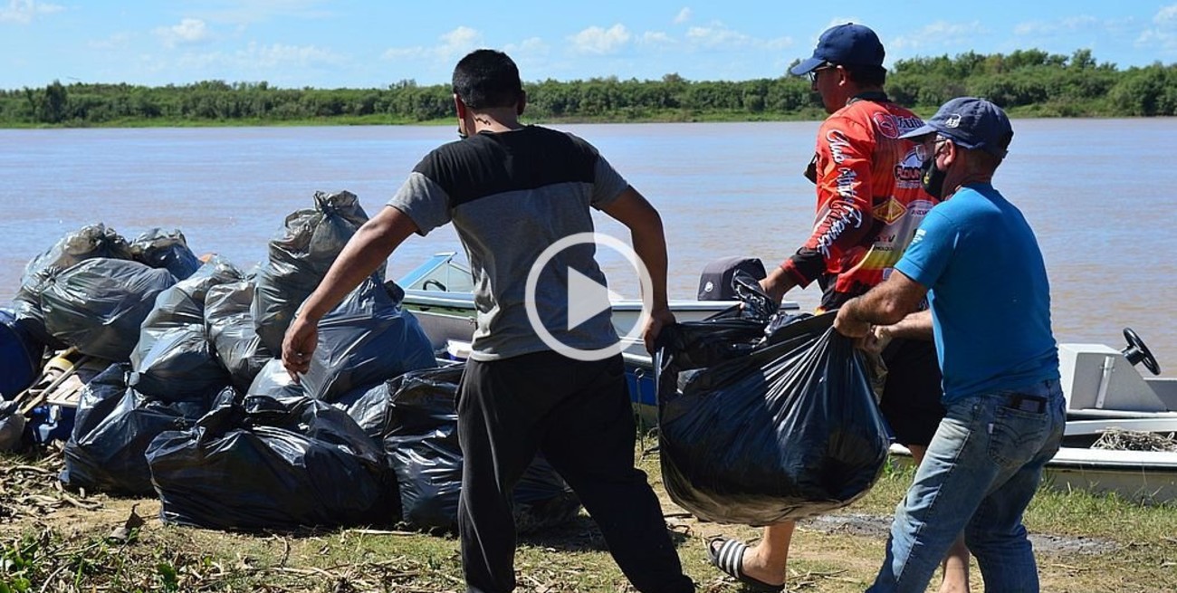 Recolectaron 2.000 kilos de basura en las costas del Río Coronda