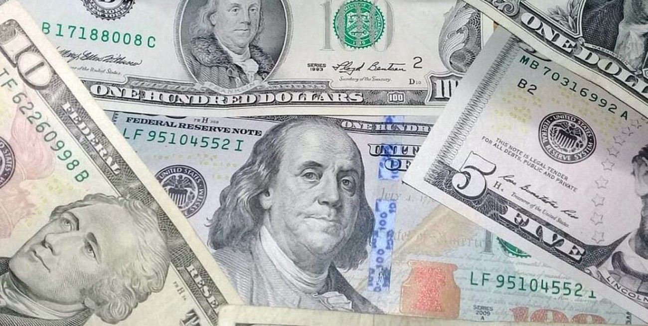 Dólar hoy: el oficial abre estable y el "blue" se vende a $ 185