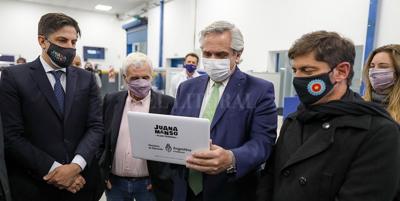 Juana Manso: $ 20 mil millones y 633 mil notebooks para achicar la brecha digital