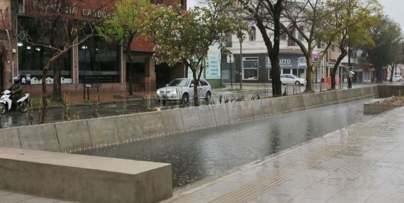 La Municipalidad instaló una estación de bombeo en avenida Freyre y Catamarca