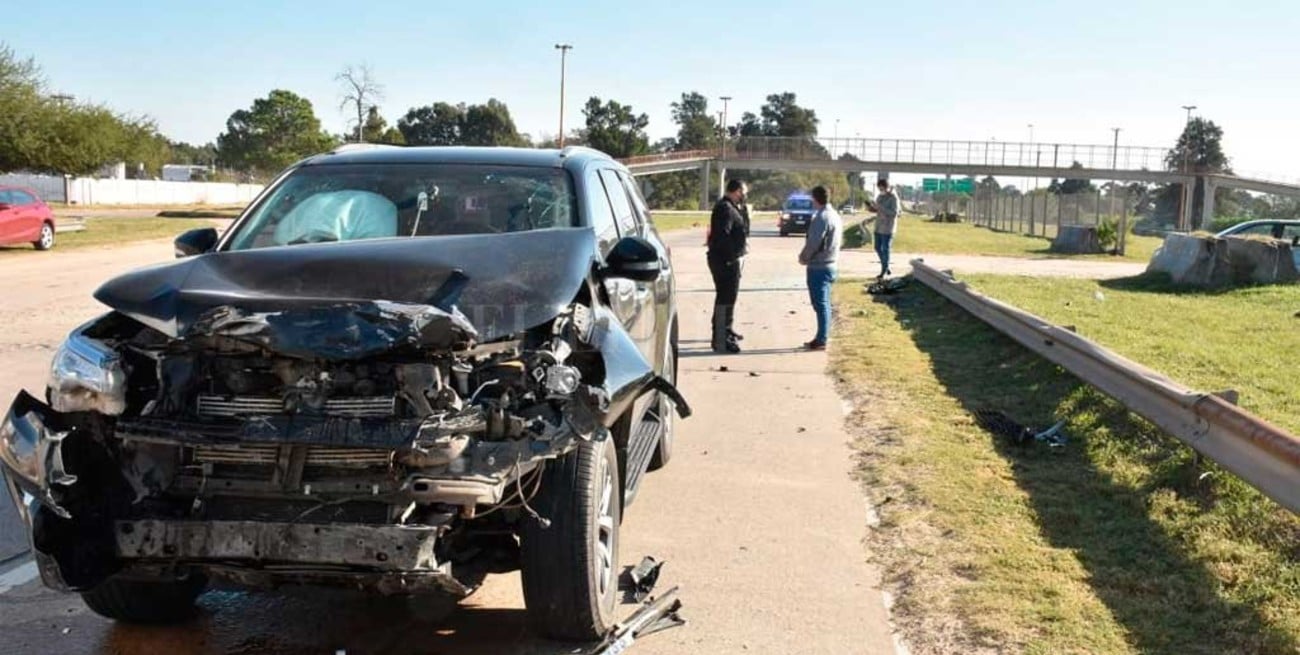 El senador Pirola protagonizó un siniestro vial en la ciudad de Santa Fe