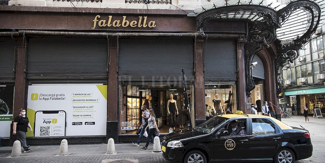 Falabella se va de Rosario y más de 100 empleados quedan en la calle