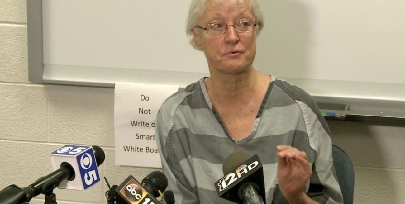 Una anciana  logró engañar a las autoridades y viajar en avión gratis durante 20 años