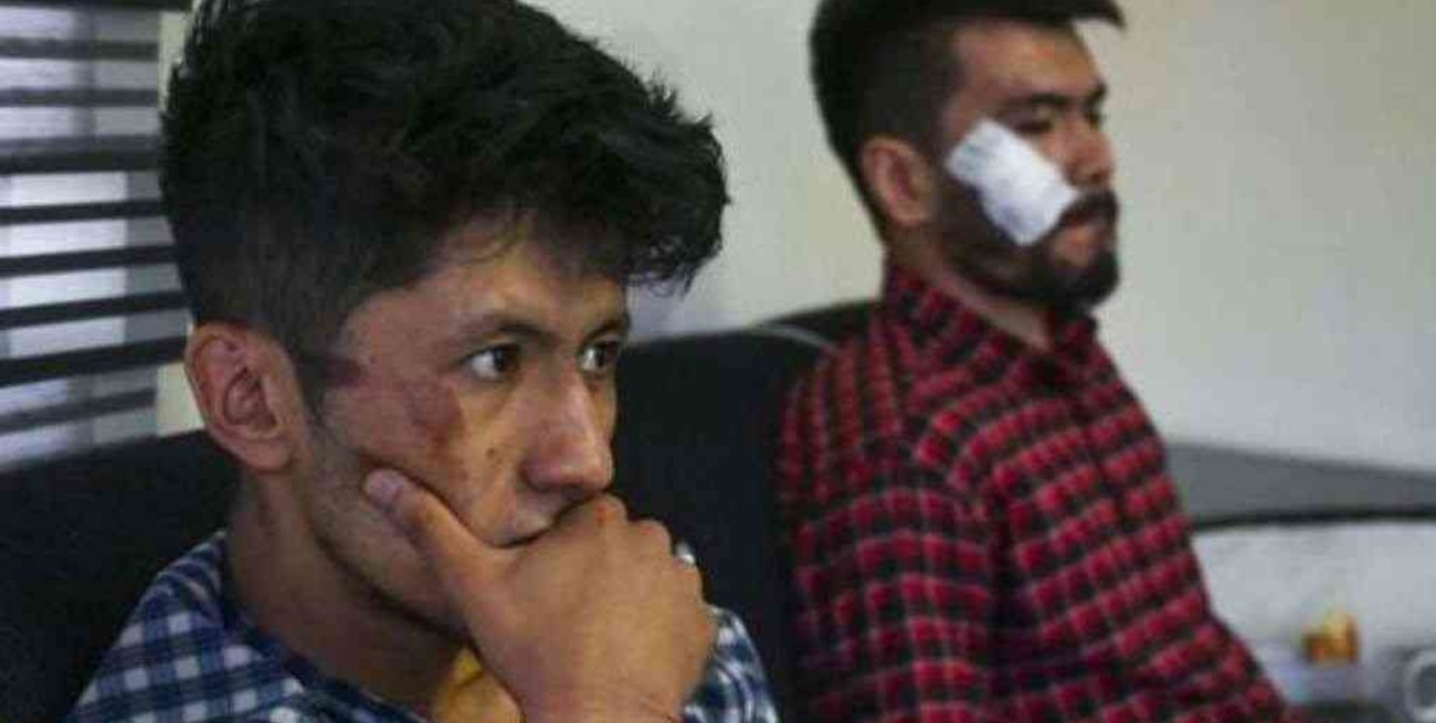 Los talibanes detuvieron y golpearon brutalmente a dos periodistas afganos