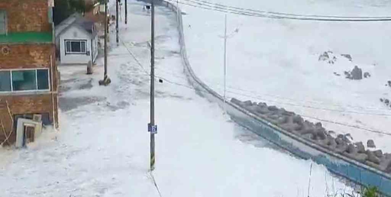 Al menos un muerto tras el paso del tifón Maysak en Corea del Sur