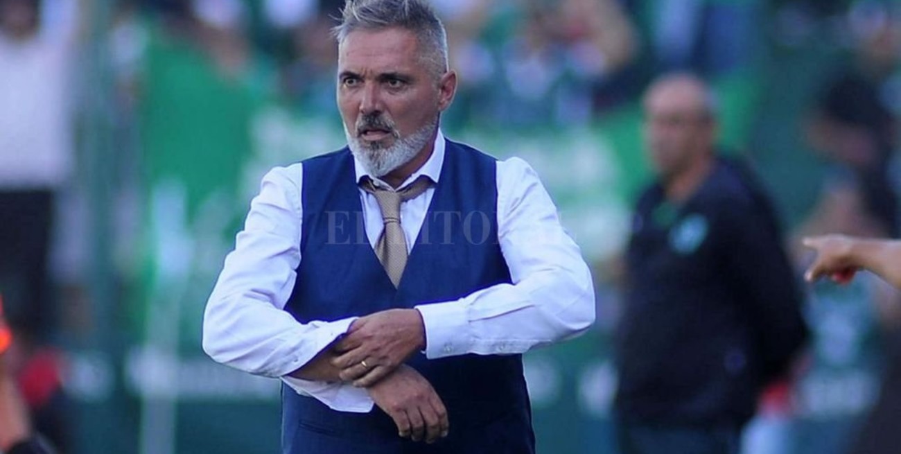 Sergio Rondina presentó su renuncia y dejó de ser entrenador de Arsenal