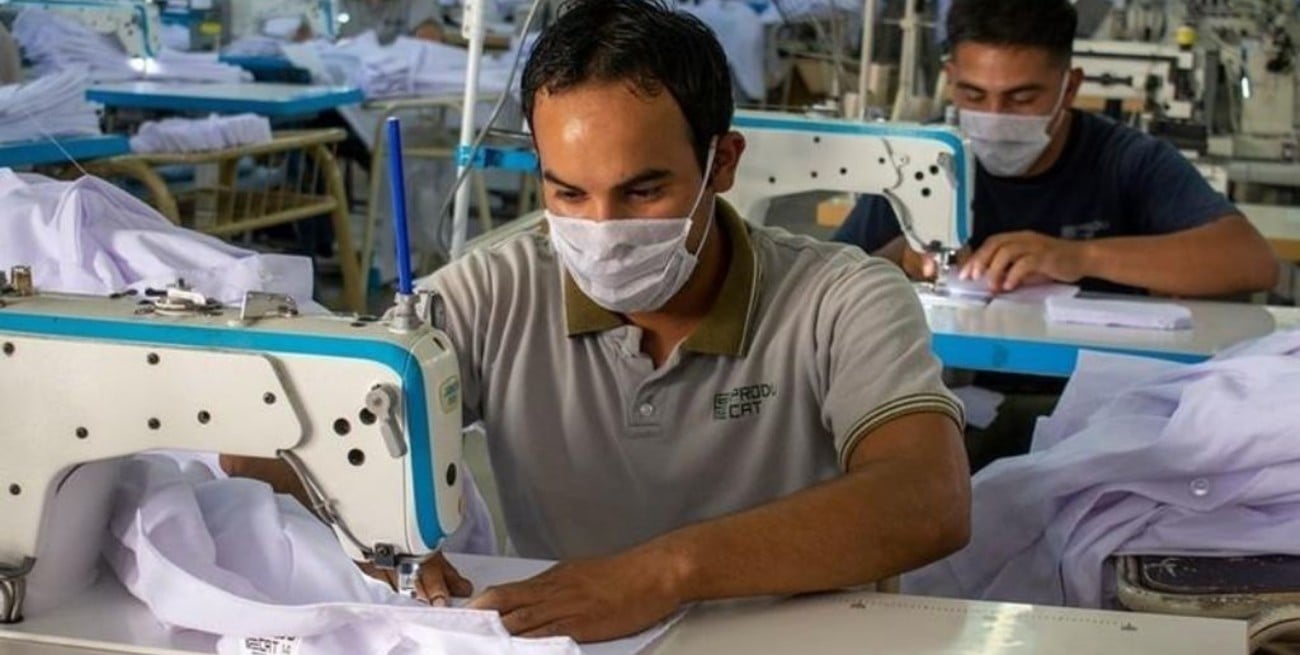 Empresas que cobraron ATP y compraron dólares deberán devolver la ayuda