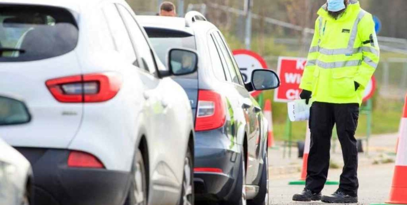 Inglaterra elimina la cuarentena para las personas vacunadas que retornen al país