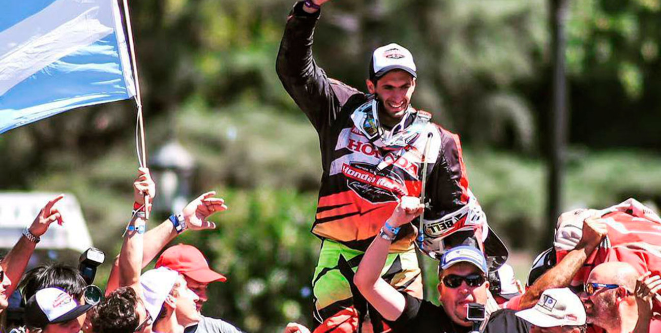 Tras ganar el Dakar, Kevin Benavides fue recibido por una multitud en Salta