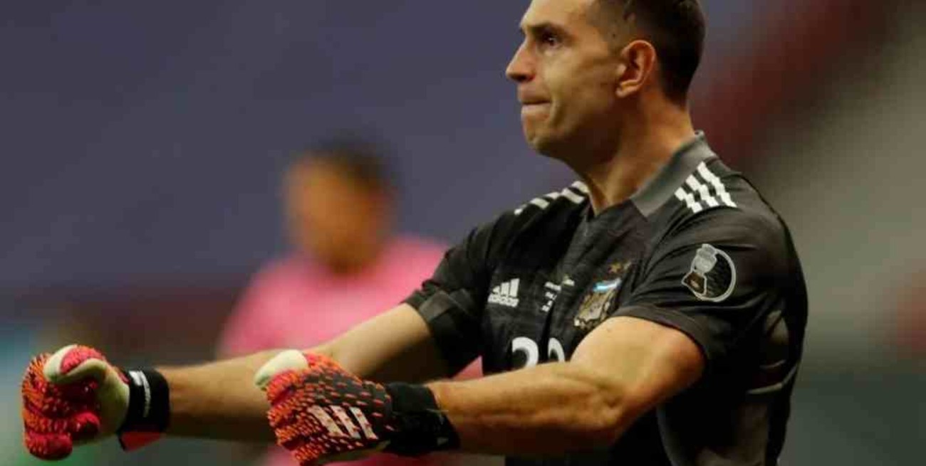 Emiliano Martínez, de "tapado" a titular indiscutido del arco argentino