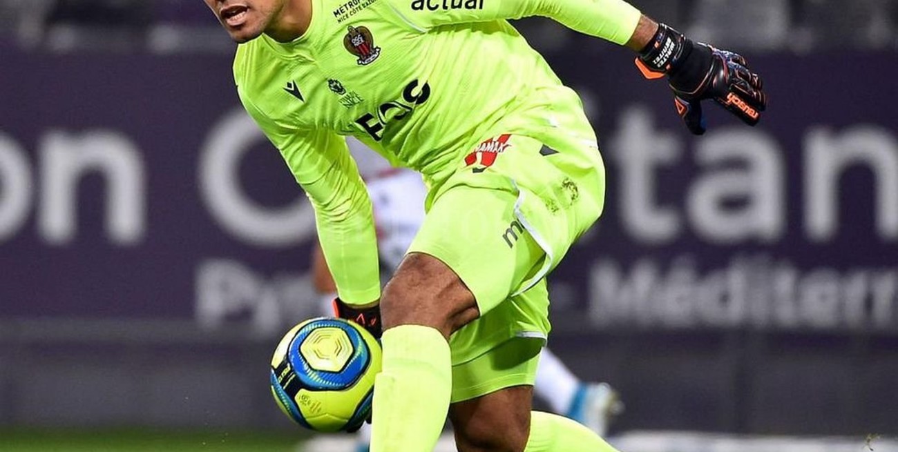 El DT de Francia quiere al arquero argentino Walter Benítez para la Selección de ese país