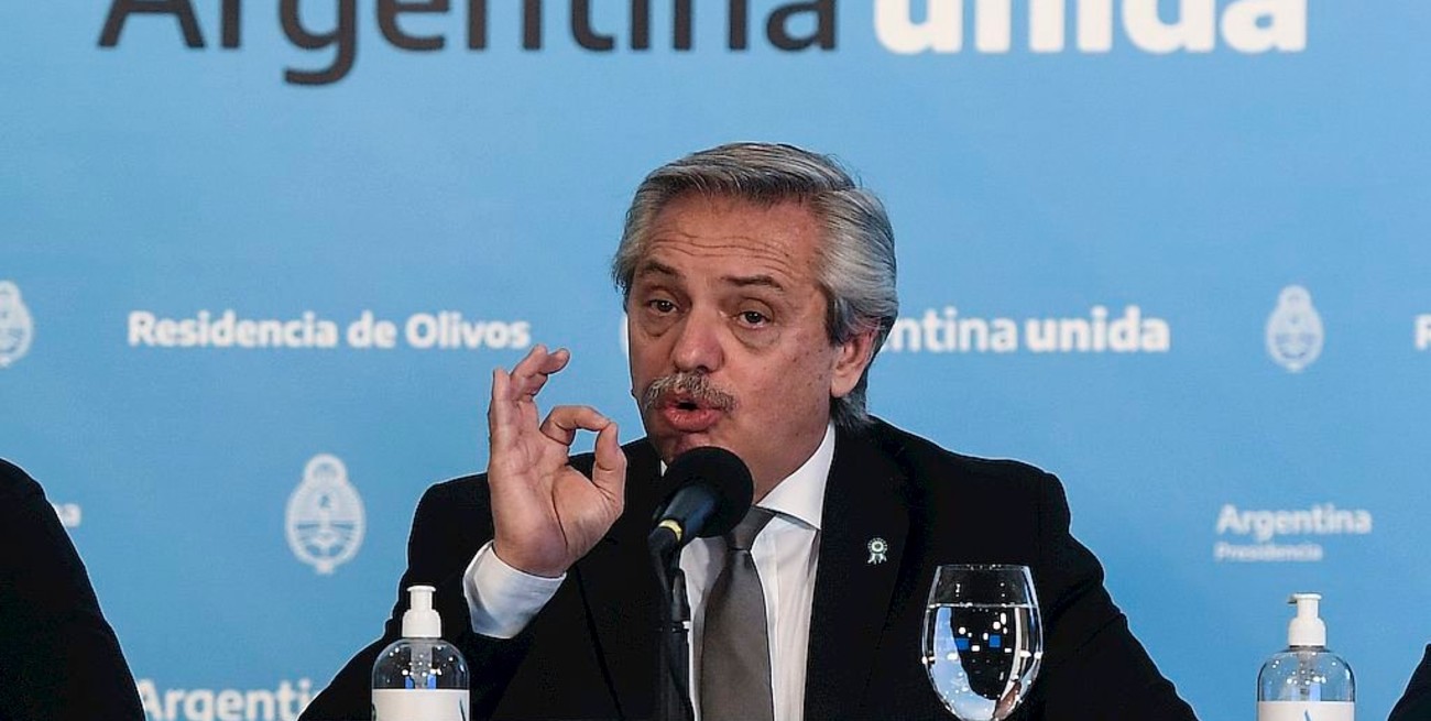 Una carta firmada por 300 científicos e intelectuales sostiene que Argentina vive una "infectadura"