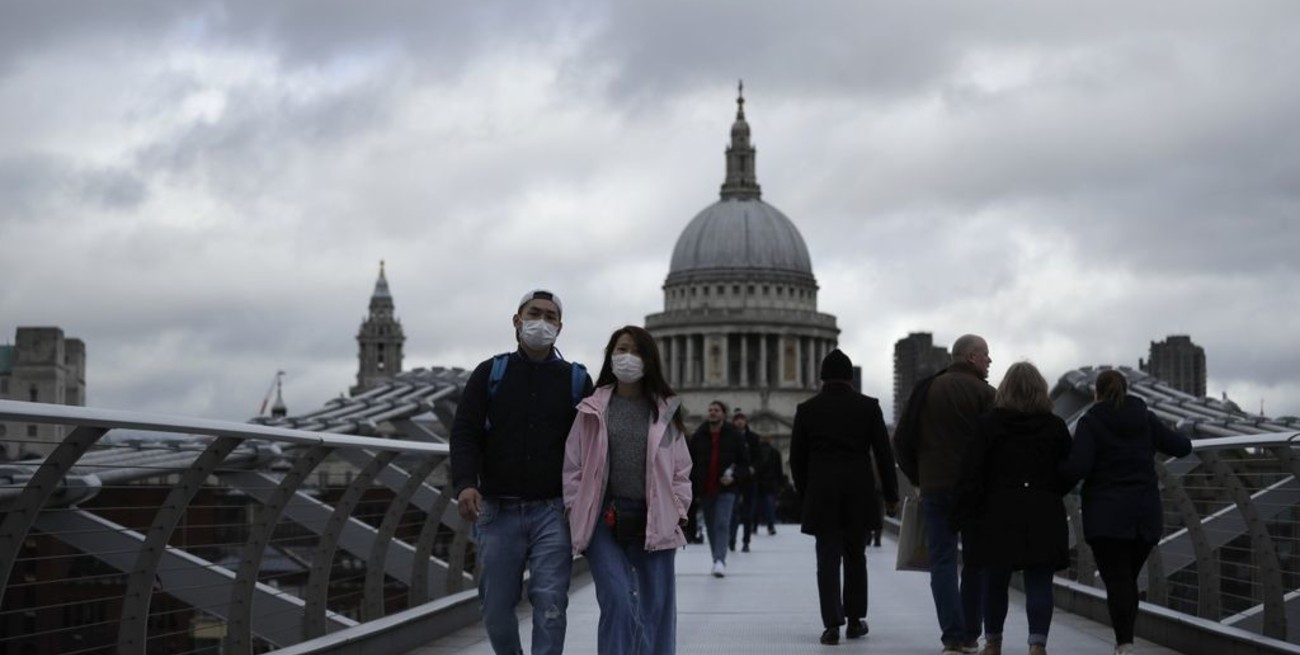 La OMS remarcó que esta semana hubo más casos de coronavirus en el mundo pero menos muertes