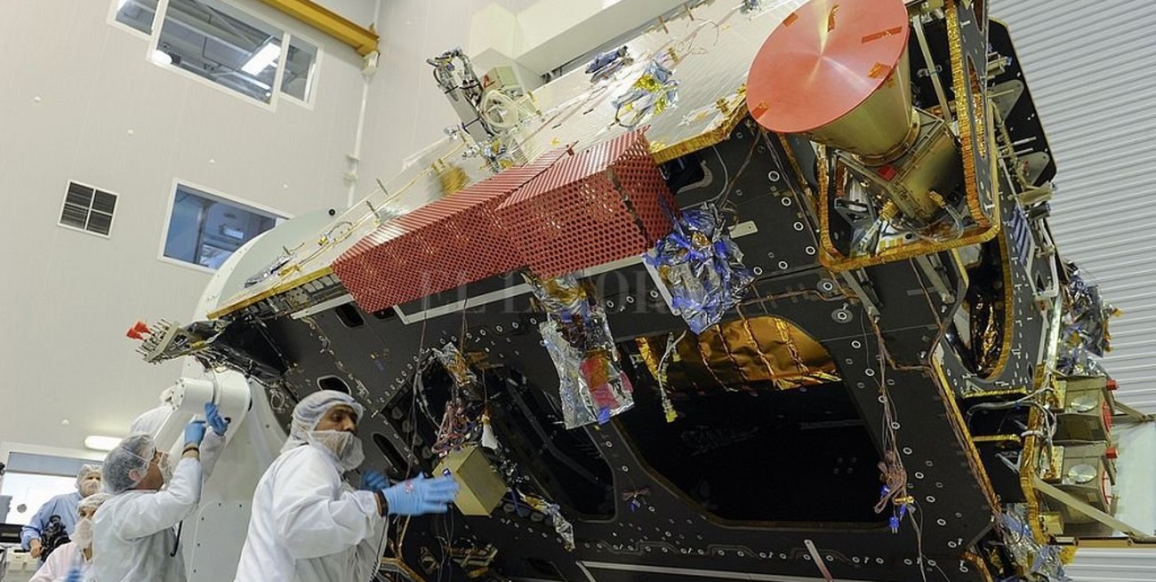 Primera reunión entre Arsat e Invap para la construcción de un tercer satélite