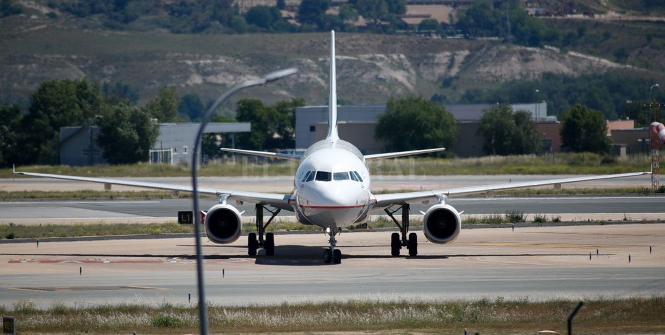 Costa Rica: Reducen el precio del combustible aéreo para reactivar el turismo