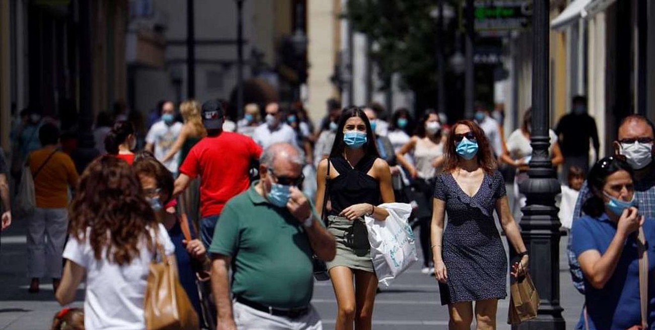 Córdoba amplía flexibilizaciones y mantiene la obligatoriedad en el uso del barbijo