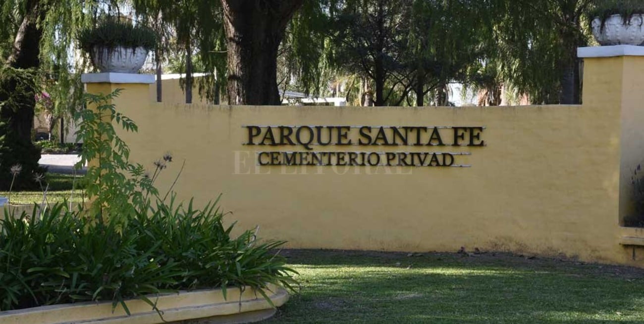 Cuantioso robo de placas de  bronce en Cementerio Parque 