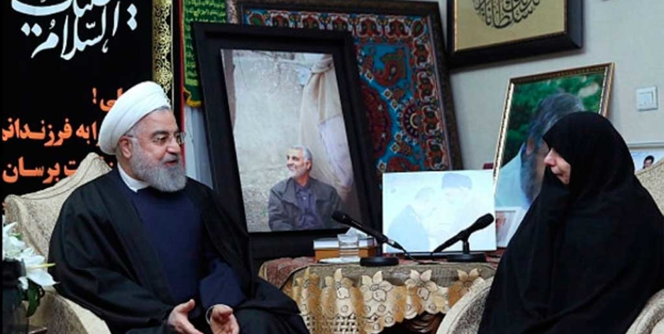 El presidente de Irán advierte a EEUU por "las consecuencias" del ataque a Soleimani