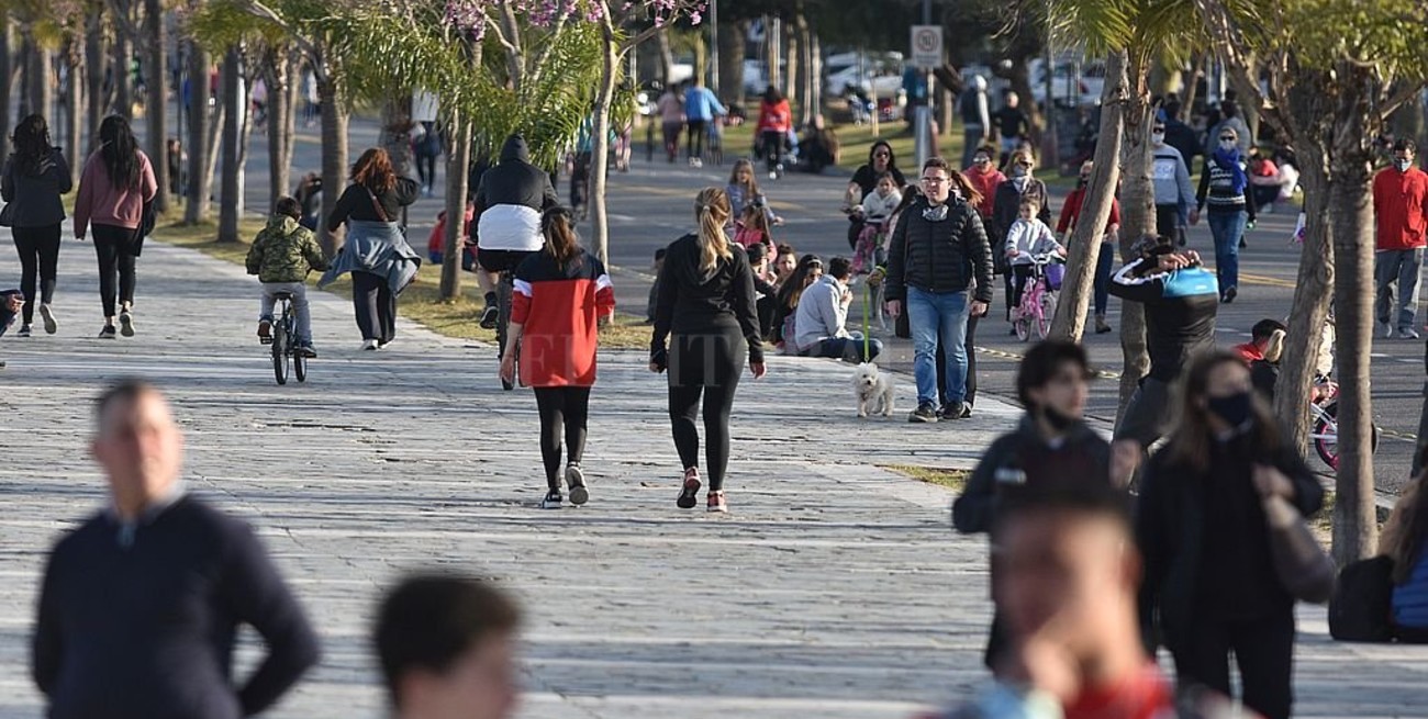 En un mes, proyectan un promedio de 300 contagios diarios en el Depto. La Capital