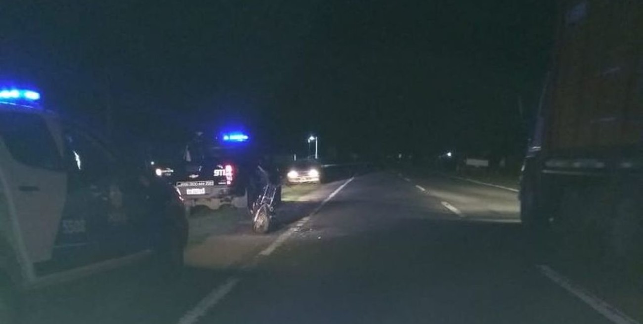 Mueren dos adolescentes y un hombre que chocaron en moto