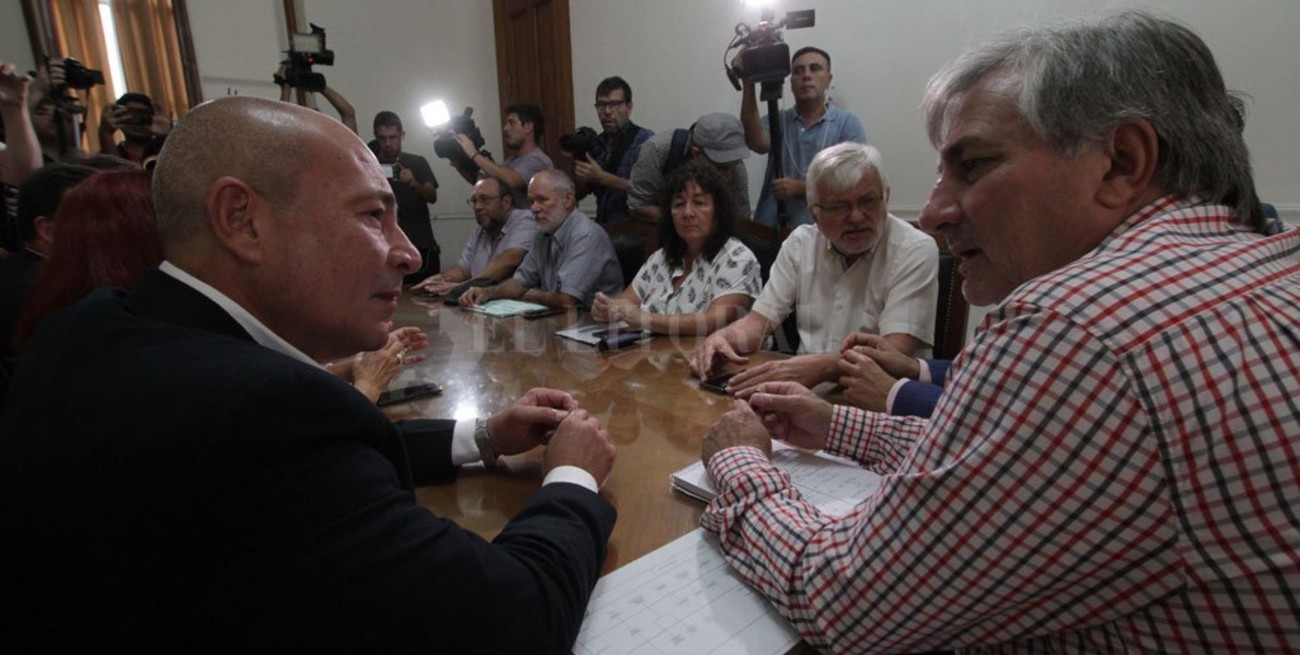 Reanudan la discusión paritaria