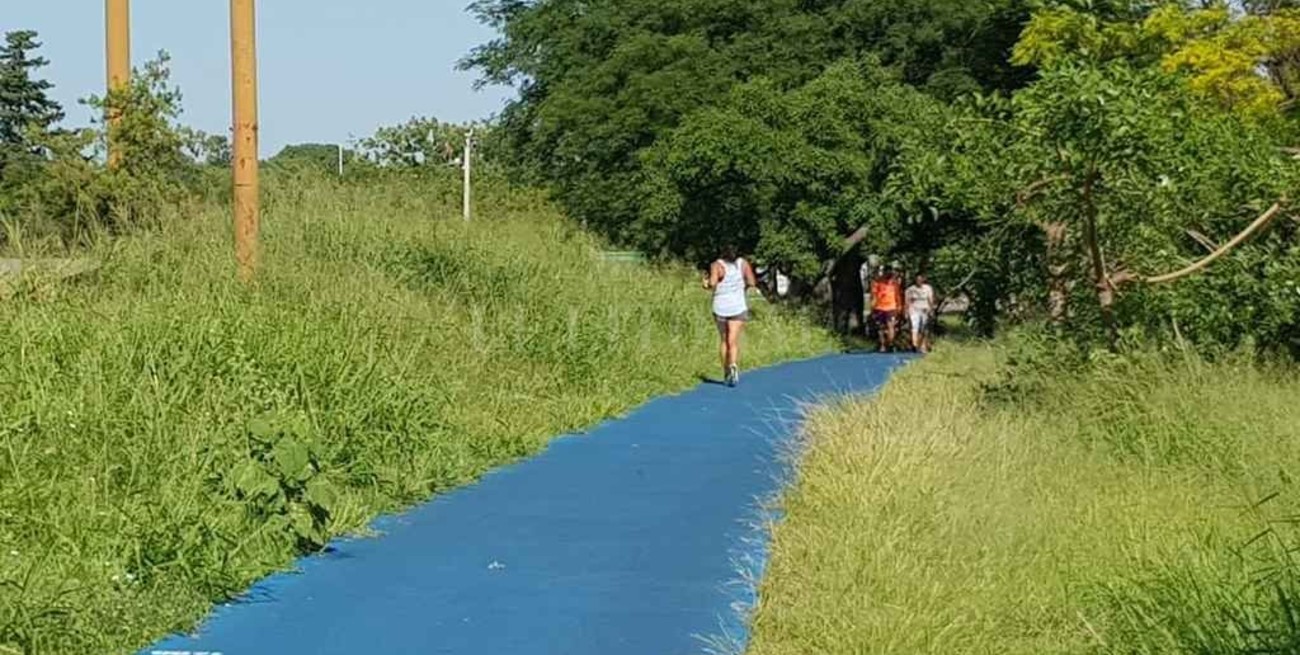 "Dar la vuelta al lago", una odisea para corredores y caminantes