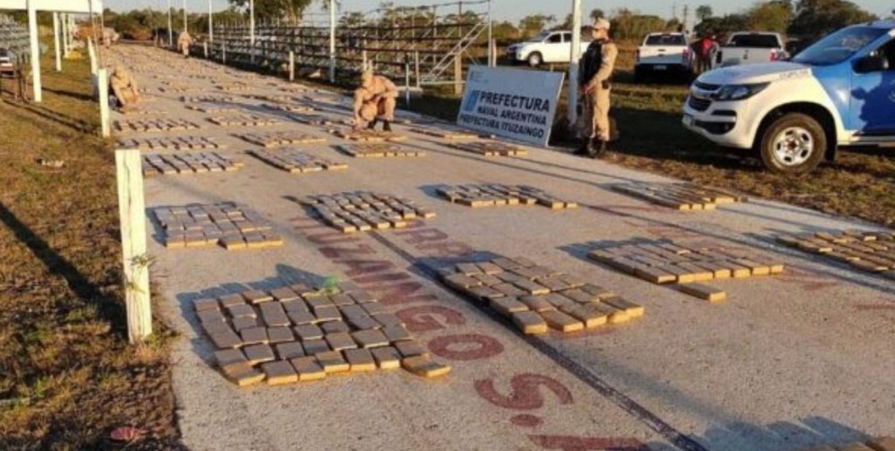 Incautaron más de cinco toneladas de marihuana de Corrientes sobre el río Paraná