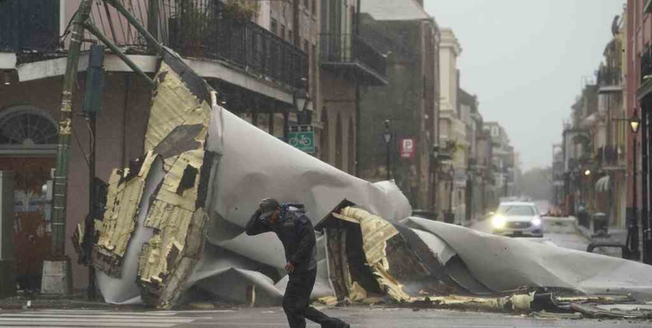 Al menos un muerto en Luisiana por el paso del huracán Ida
