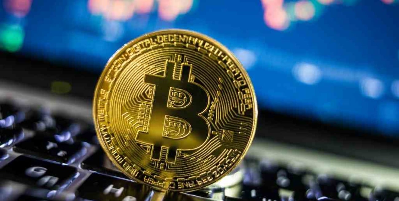 Bitcoin imparable: supera el umbral de los 50.000 dólares por primera vez en su historia
