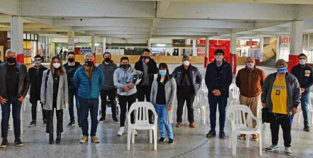 Rosario solidaria: múltiples clubes e instituciones participan de la colecta social