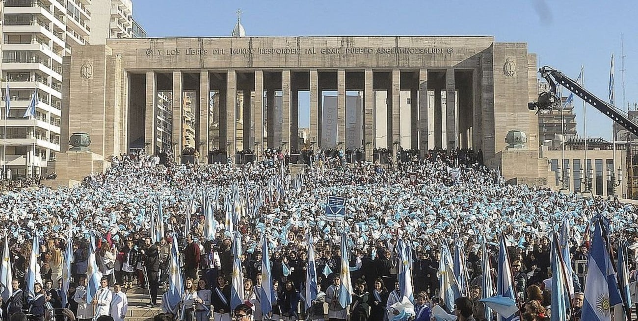Promesa a la Bandera: ceremonias virtuales, simbólicas y postergadas
