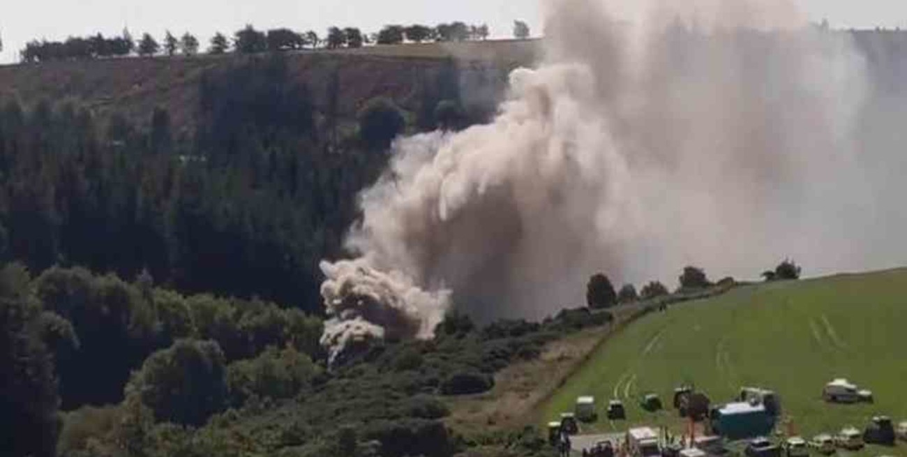 Descarriló un tren de pasajeros en Escocia: hay varios heridos de gravedad