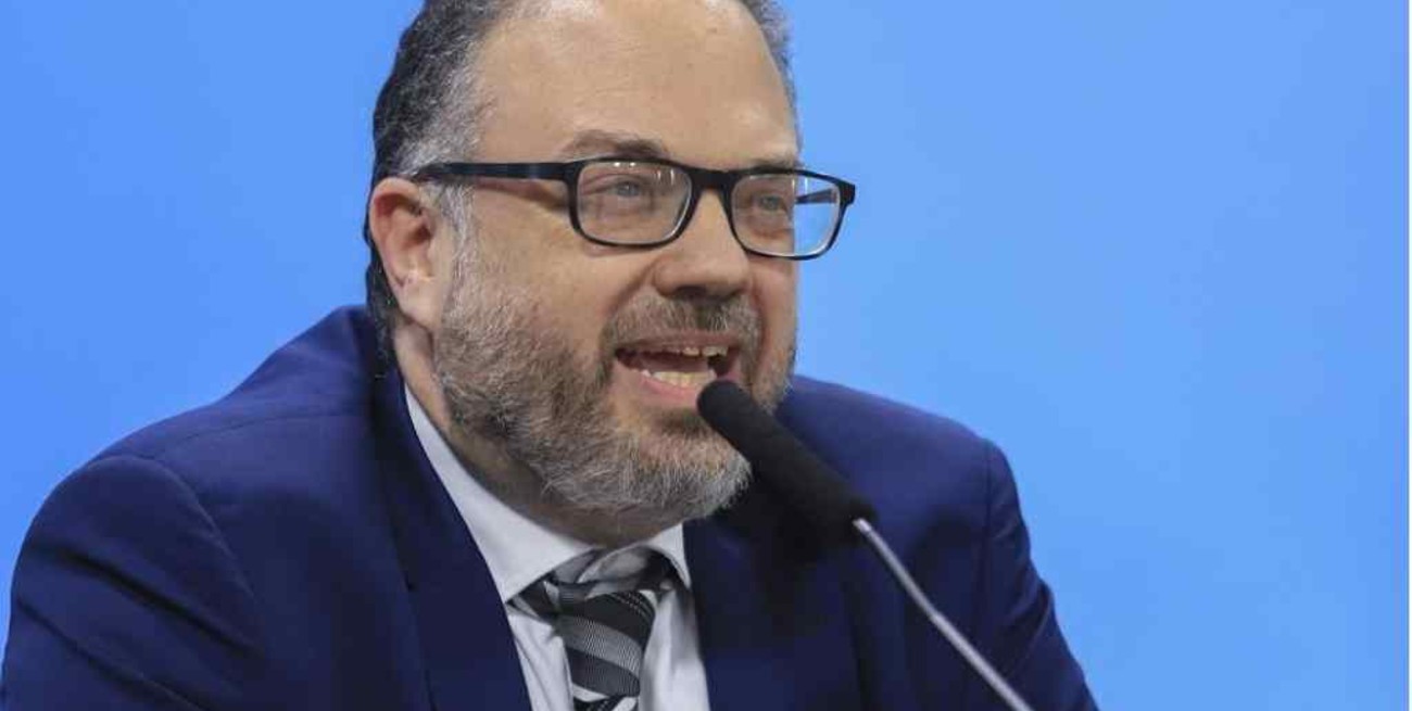 Kulfas instó a formar "un nuevo consenso social y productivo para salir adelante"