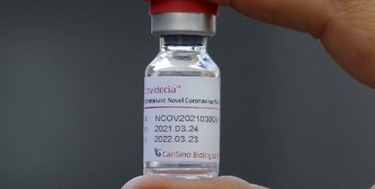 Llegó una partida de 200 mil dosis de vacunas CanSino al país