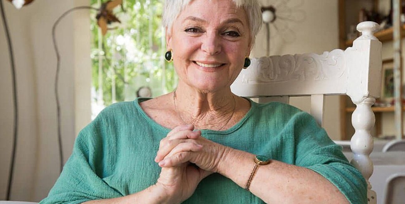 Internaron a la actriz Claudia Lapacó tras ser encontrada desvanecida dentro de un auto