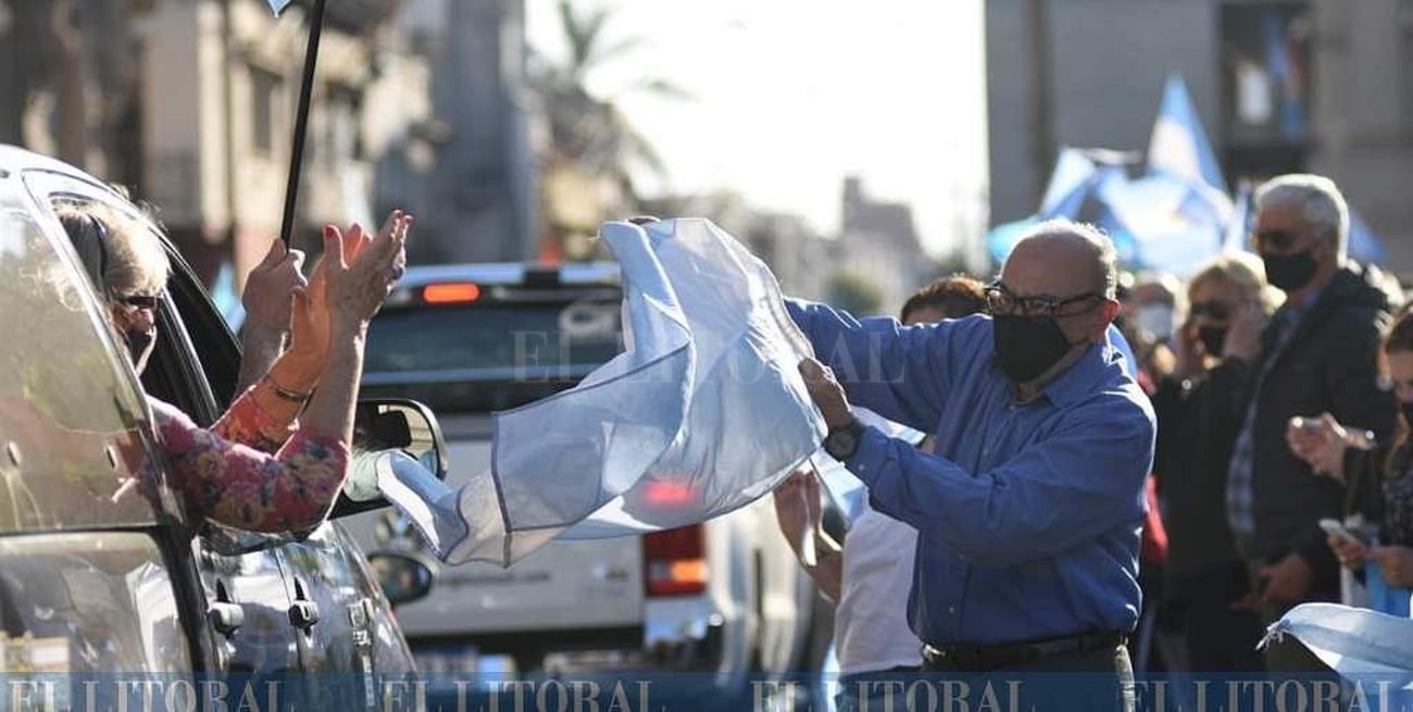 En Santa Fe también se realizó el banderazo del 17A