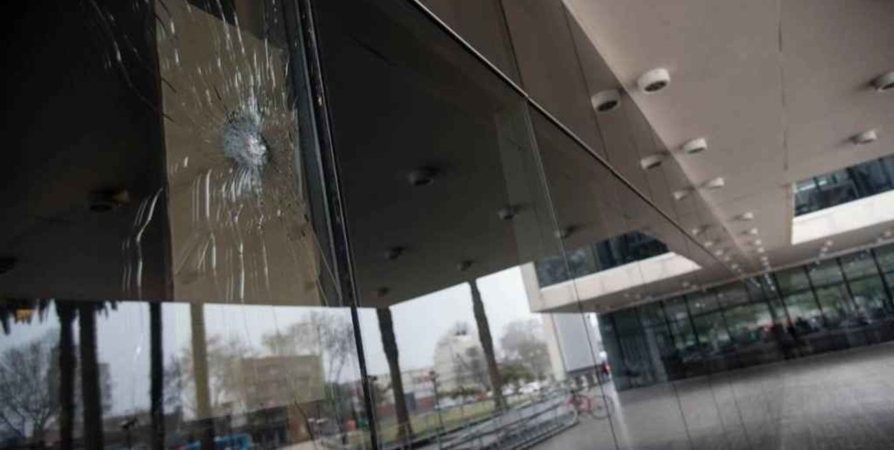 Tres detenidos tras una serie de allanamientos por balaceras contra vivienda en Rosario