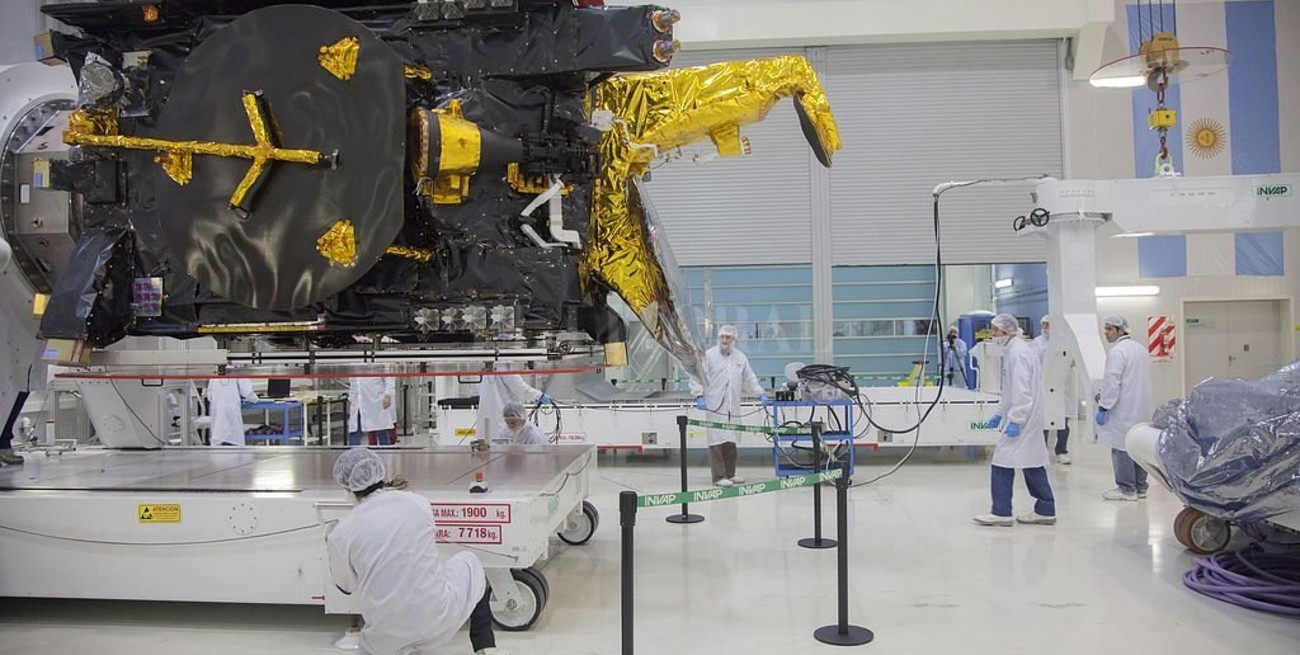 ARSAT inicia negociaciones con INVAP para construir un tercer satélite