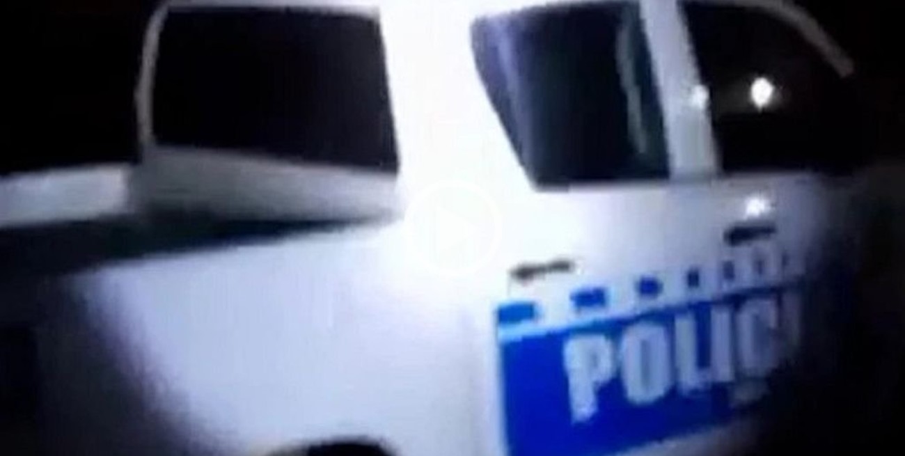 Video: investigan a dos policías de Chaco por un presunto abuso a una menor