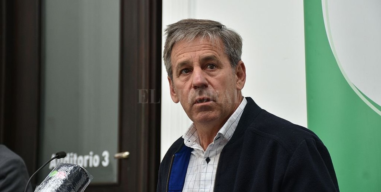 Jatón marcó la cancha