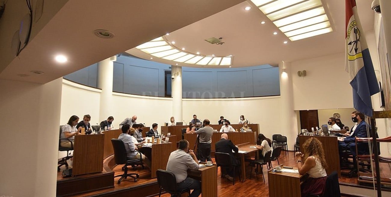 Al final, 43 listas de precandidatos se anotaron en la carrera al Concejo