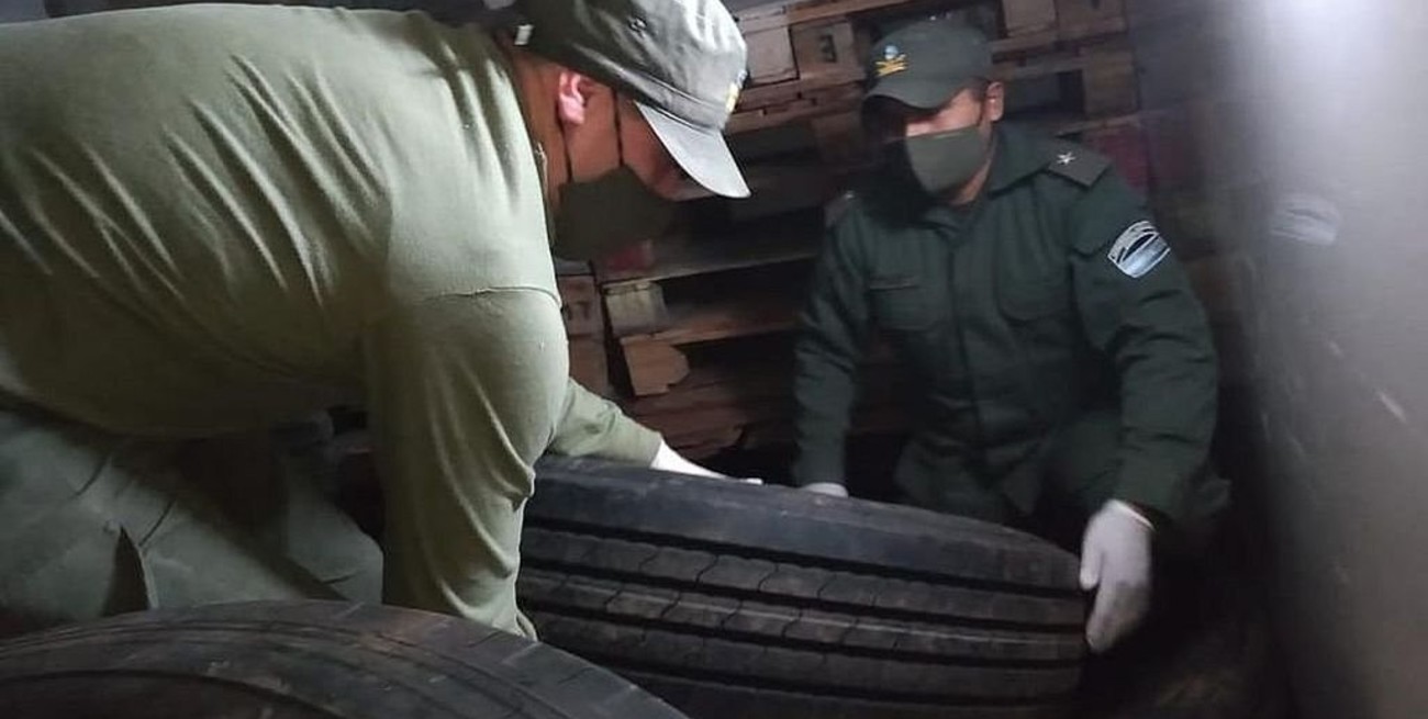 Investigan contrabando de cubiertas