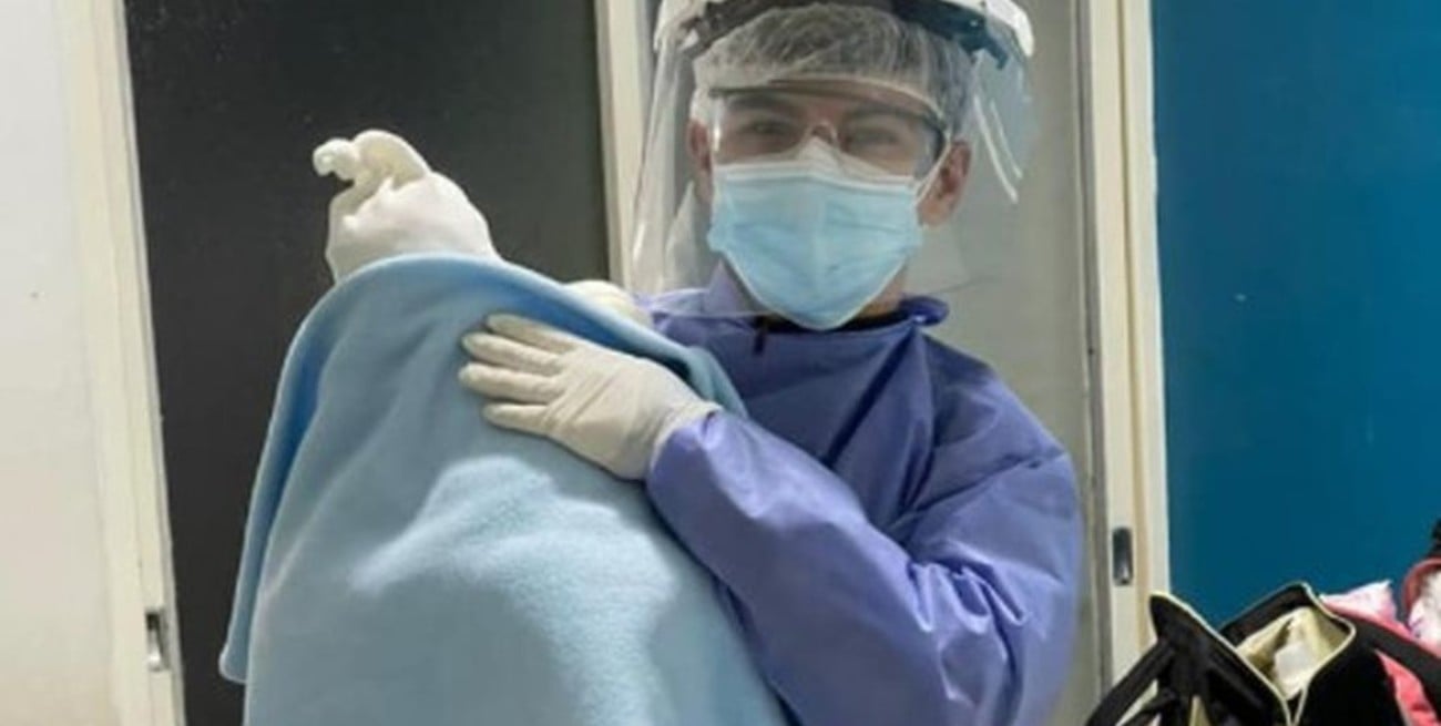 Esperanza: una médica difundió el conmovedor gesto de un voluntario