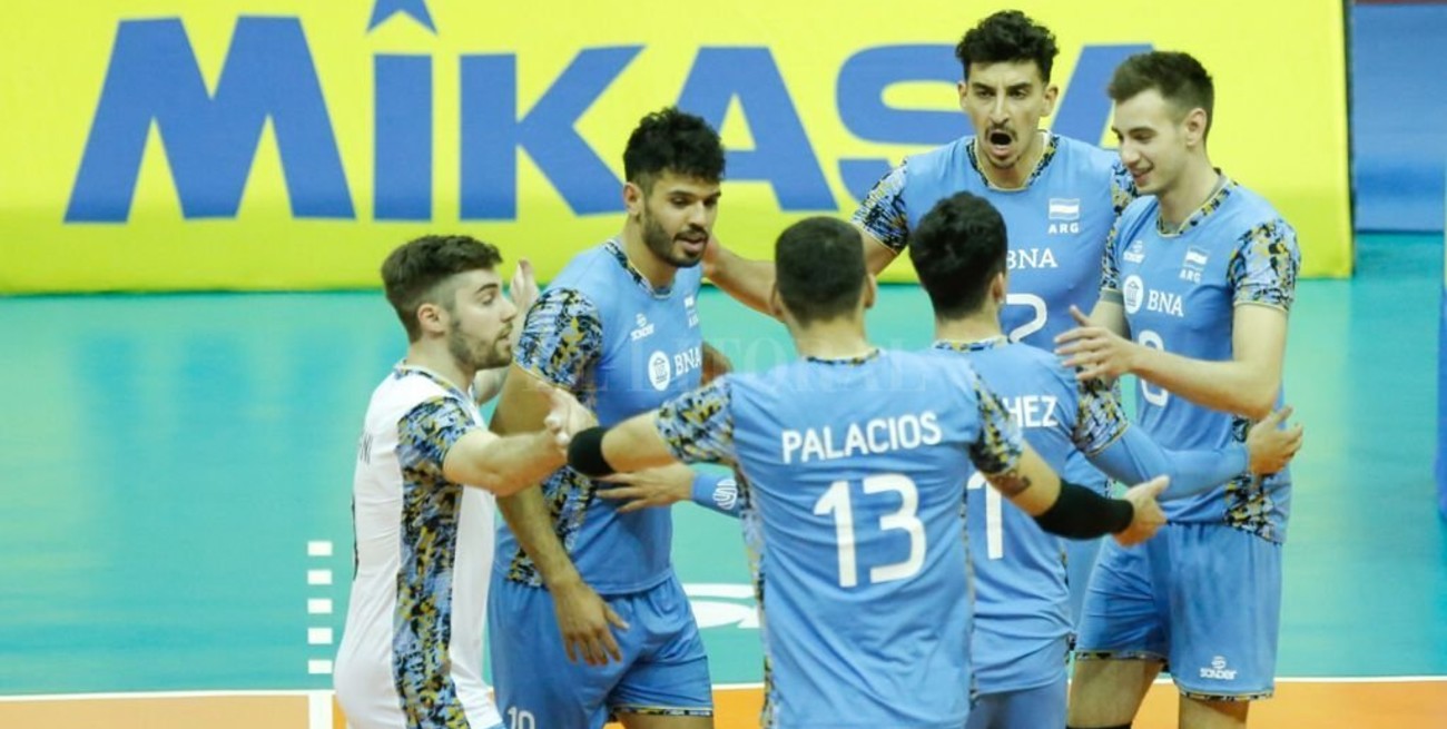 Argentina debutó en el Sudamericano con un cómodo triunfo sobre Colombia