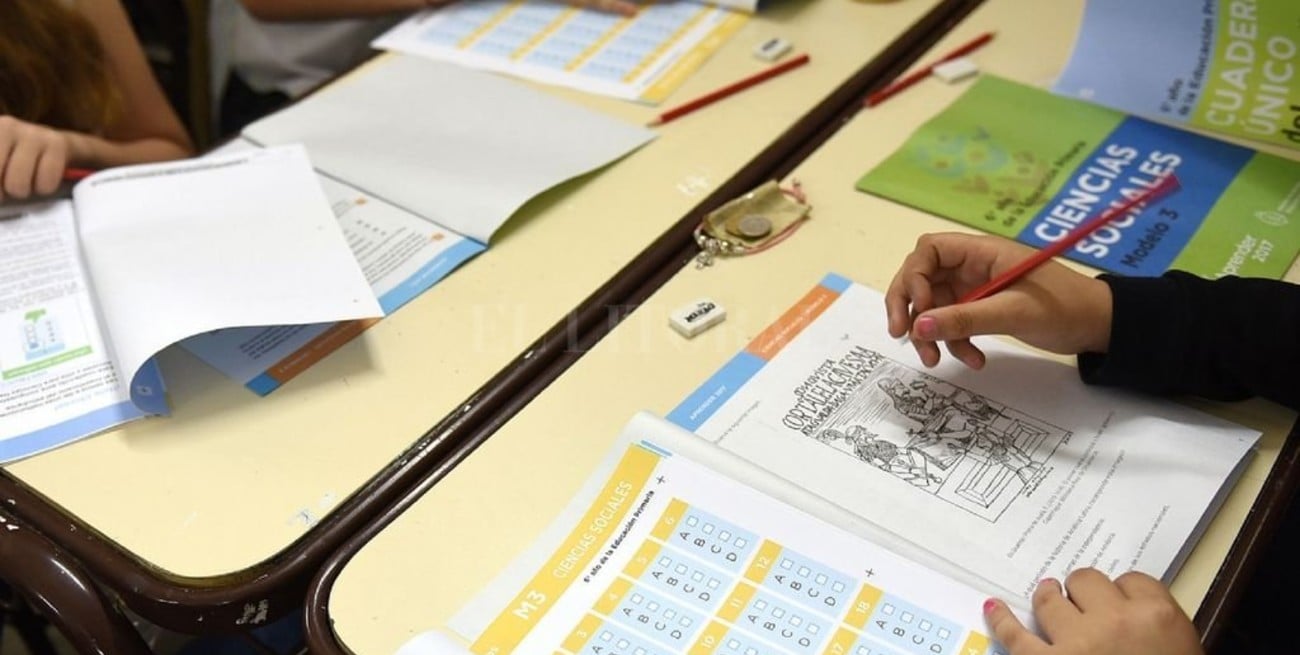 Argentina busca salidas a su laberinto educativo